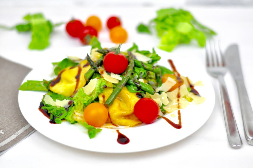 Tortellini Salat mit eingelegtem Spargel von Fräulein Selbstgemacht