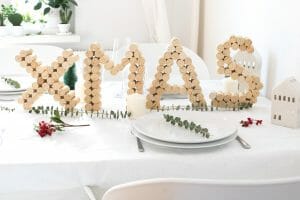 kork-buchstaben-als-xmas-tischdekoration-1